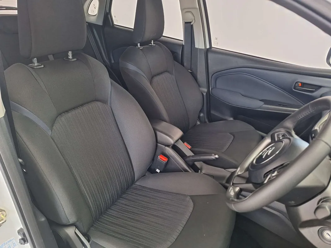 Suzuki Baleno 1.5 GL AT - Image 9