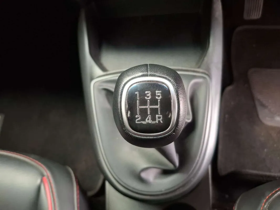Hyundai Grand i10 1.0 Fluid - Image 12