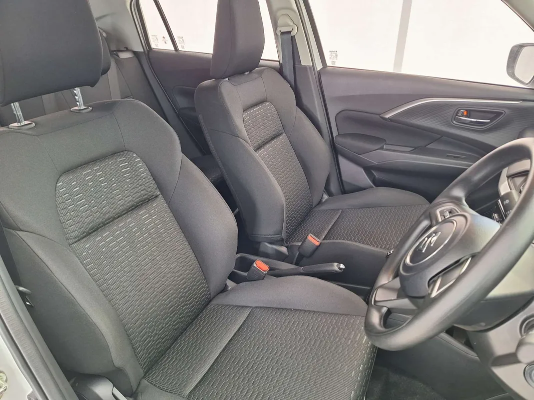 Suzuki Swift 1.2 GL+ MT - Image 9