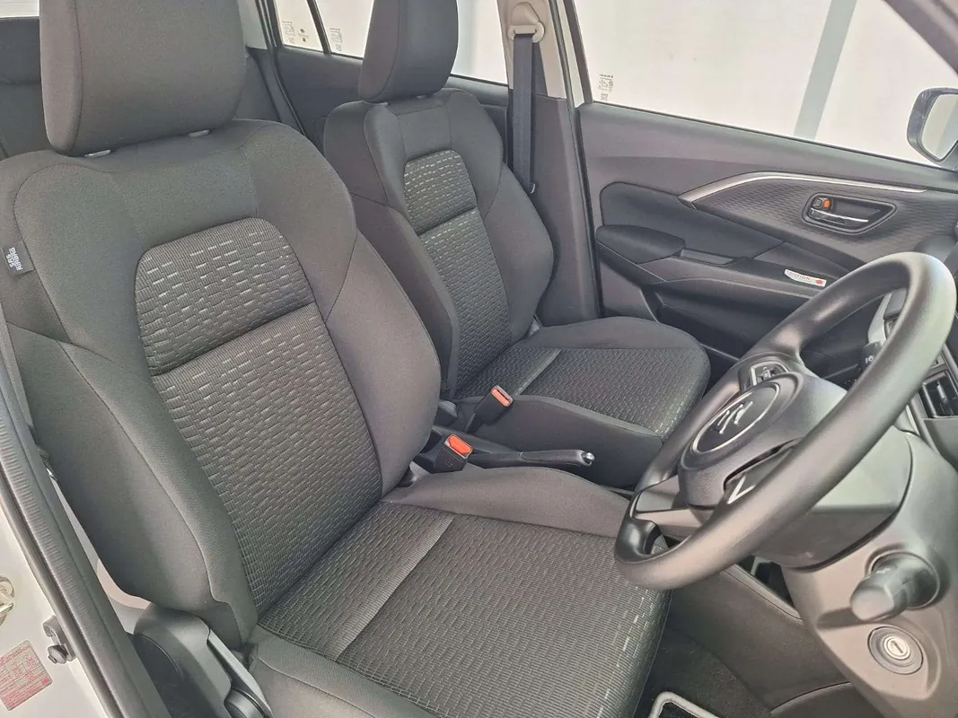 Suzuki Swift 1.2 GL+ CVT - Image 9
