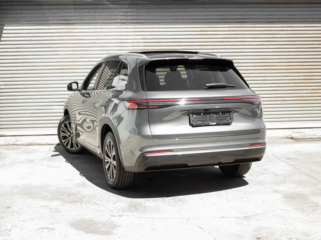 Geely E5 EM-i Apex - Image 4