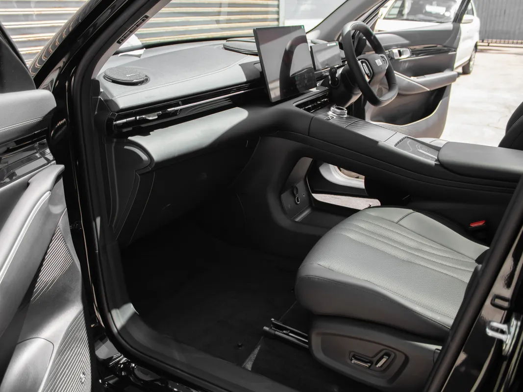 Geely E5 EM-i Apex - Image 21