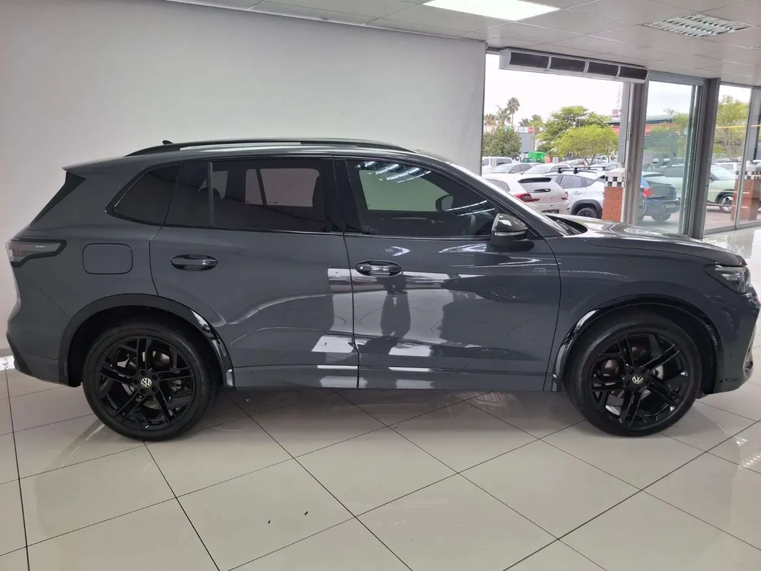 Volkswagen Tiguan R-Line 1.4 TSI 110 kW DSG - Image 2