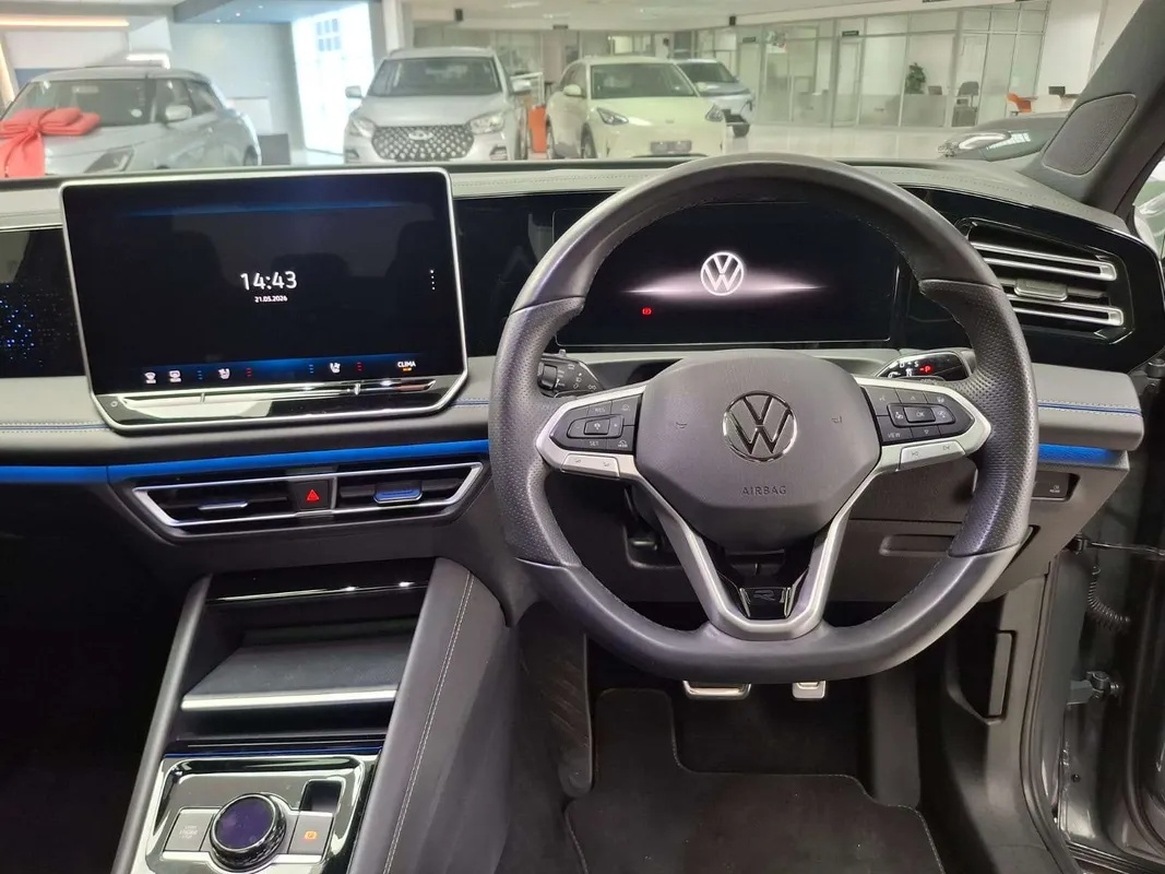 Volkswagen Tiguan R-Line 1.4 TSI 110 kW DSG - Image 12