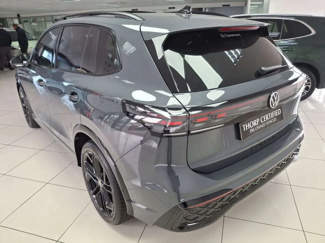 Volkswagen Tiguan R-Line 1.4 TSI 110 kW DSG - Image 8