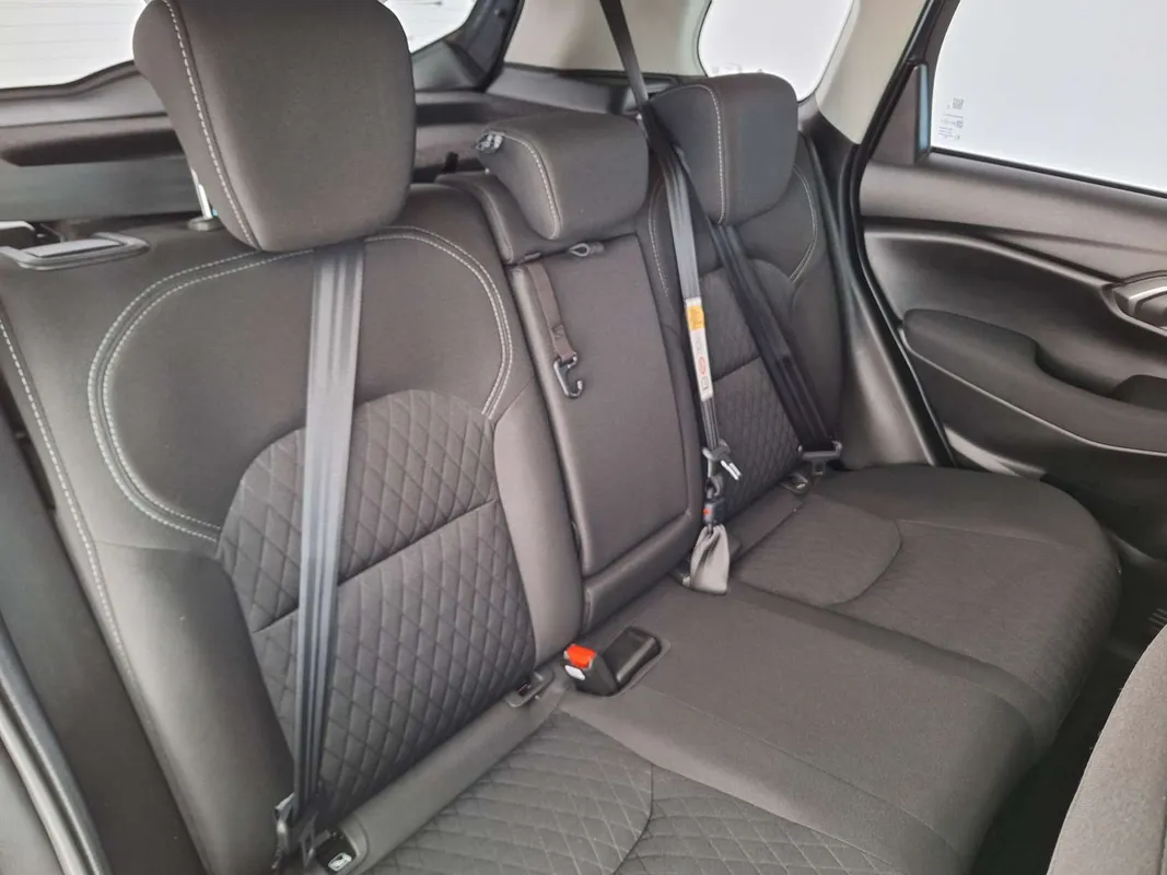 Suzuki Grand Vitara 1.5 GL 4AT - Image 6