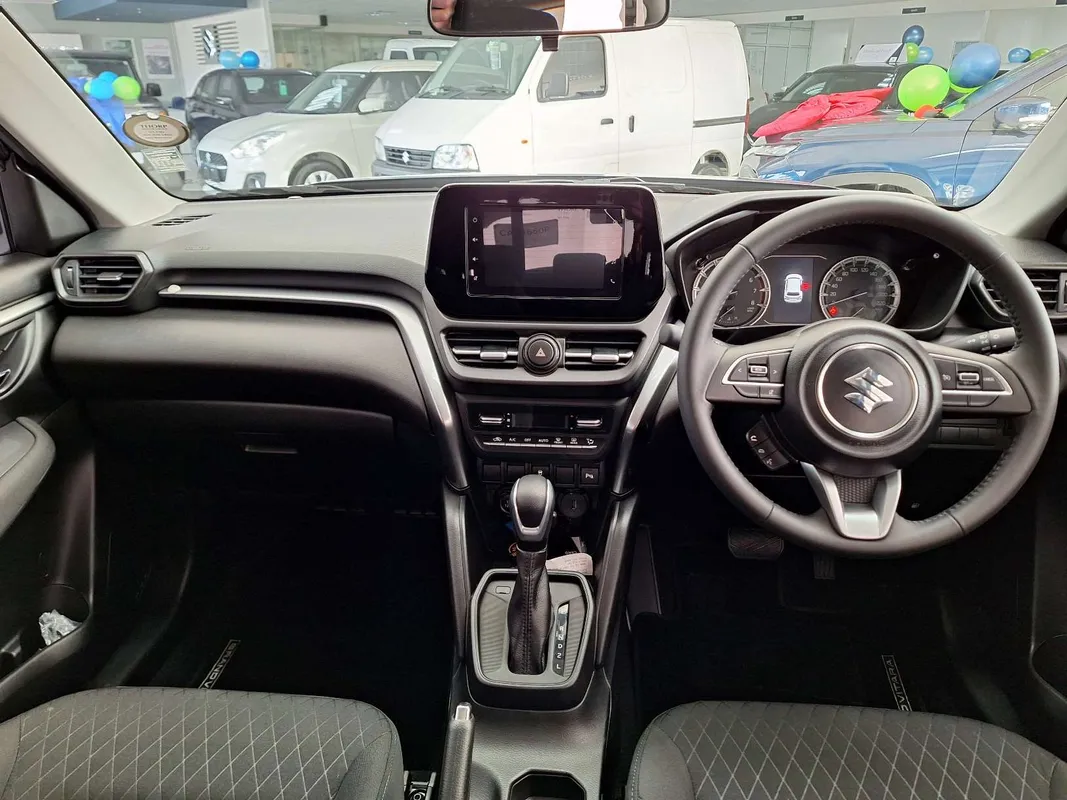 Suzuki Grand Vitara 1.5 GL 4AT - Image 8