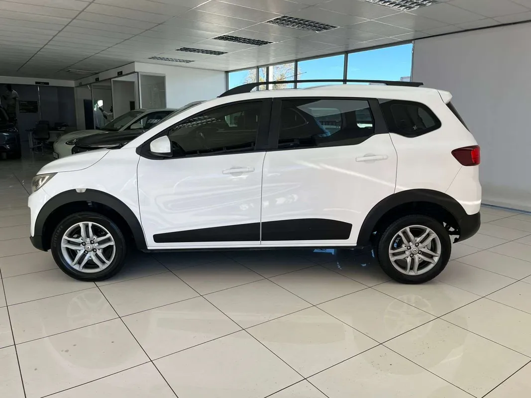 Renault Triber 1.0 Intens - Image 4