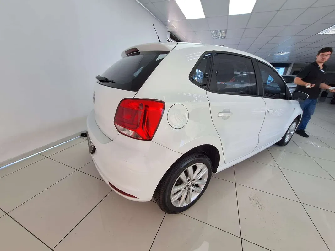 Volkswagen Polo Vivo hatch 1.4 Comfortline - Image 5
