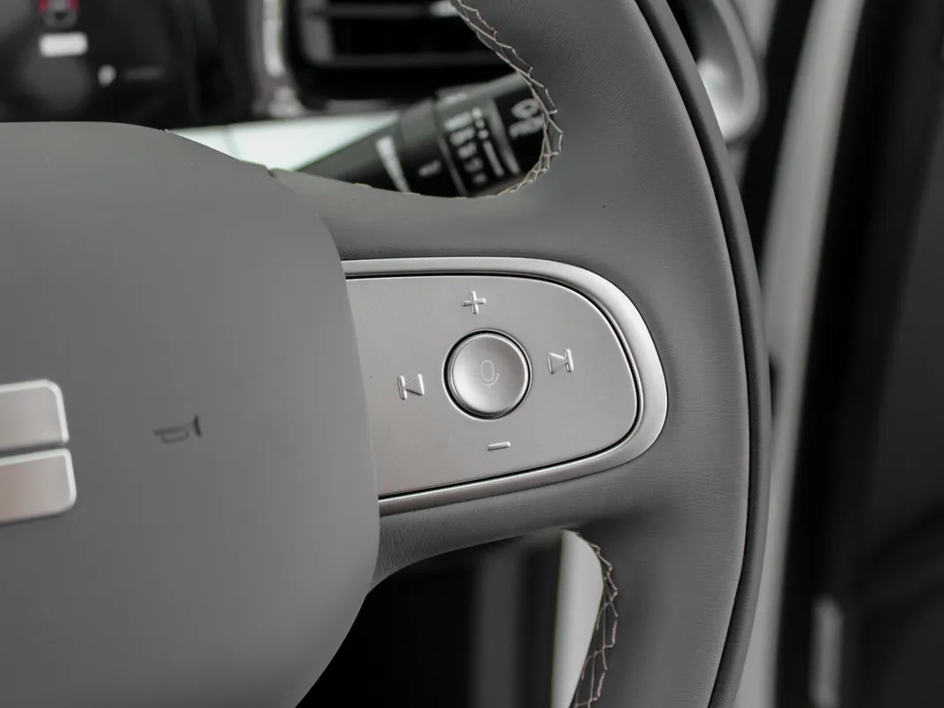 Geely E2 Aspire - Image 14