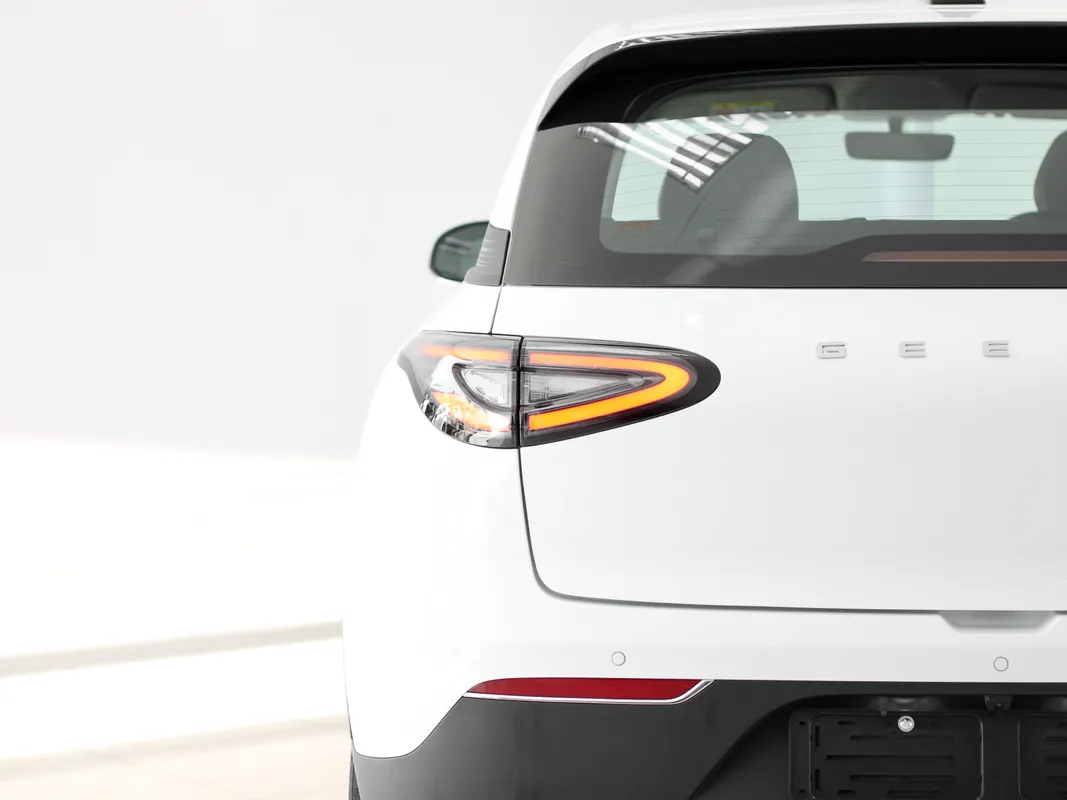Geely E2 Aspire - Image 4