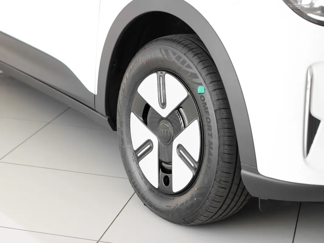 Geely E2 Aspire - Image 8