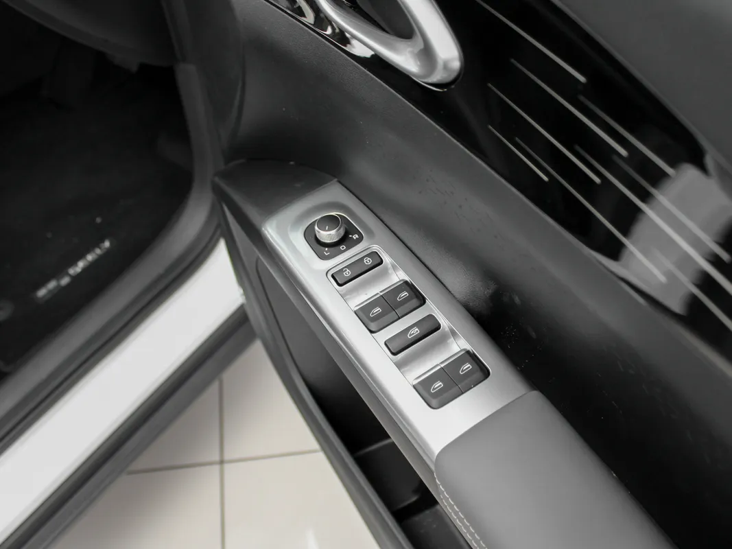 Geely E2 Aspire - Image 10