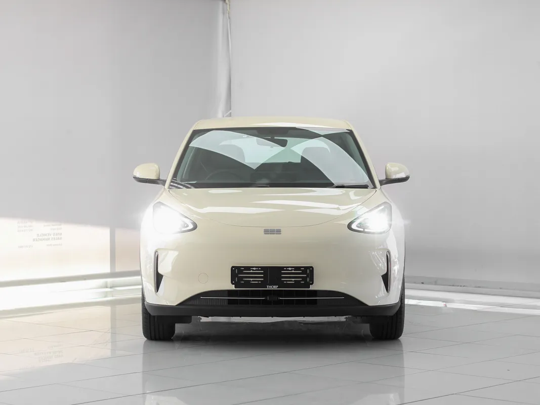 Geely E2 Aspire - Image 2