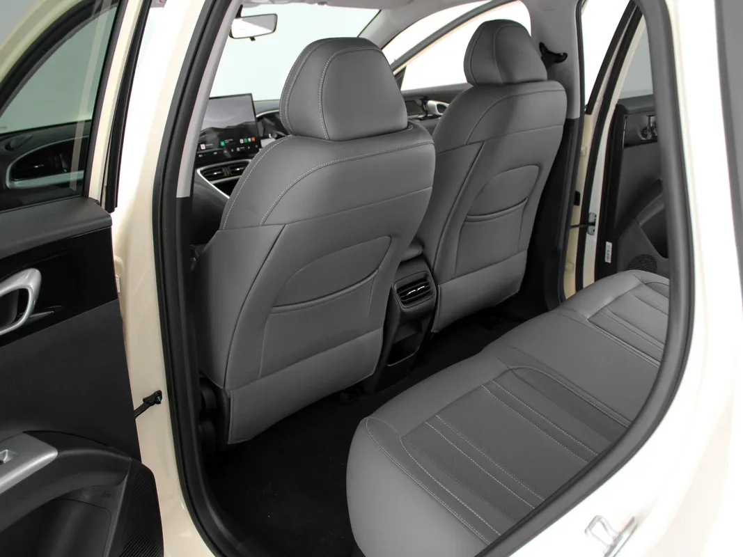 Geely E2 Aspire - Image 11