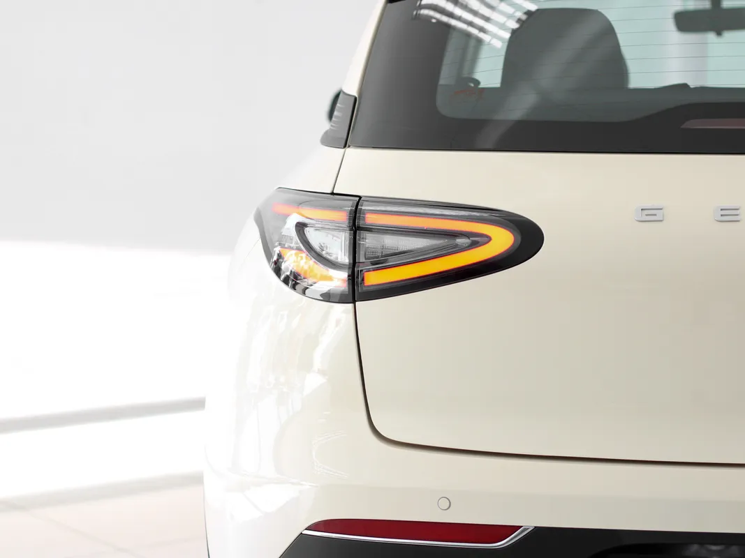 Geely E2 Aspire - Image 5
