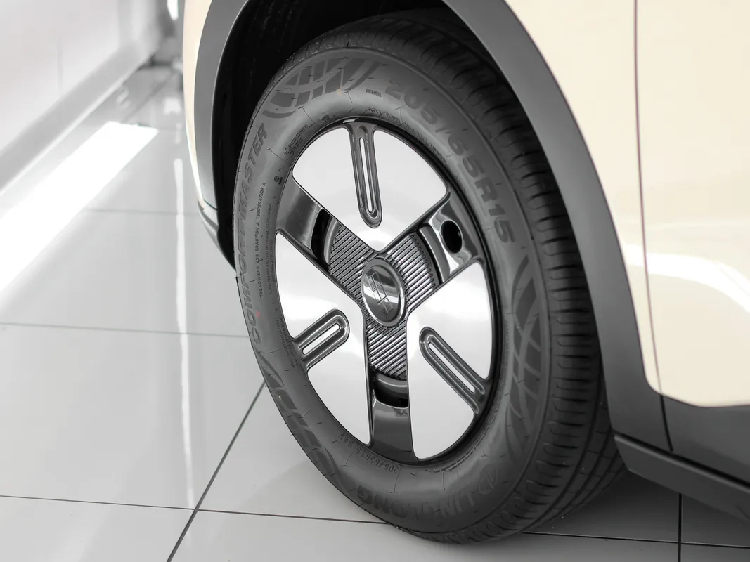 Geely E2 Aspire - Image 7