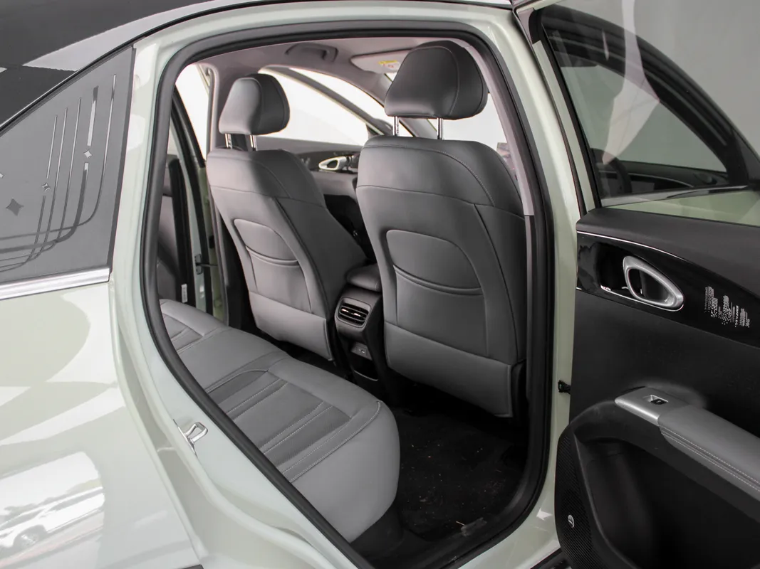 Geely E2 Apex - Image 11