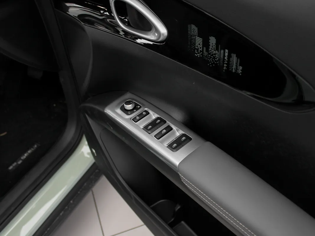 Geely E2 Apex - Image 14