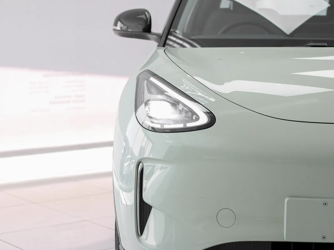 Geely E2 Apex - Image 3