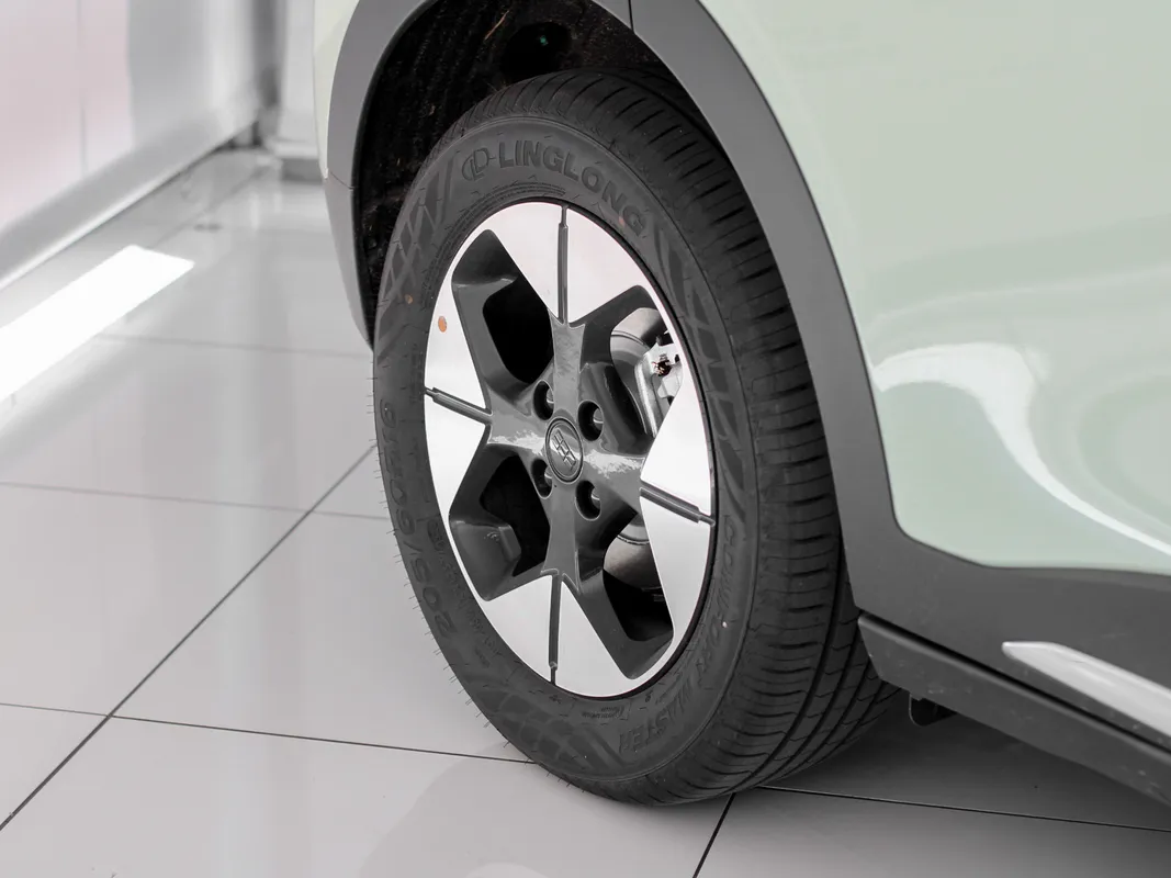 Geely E2 Apex - Image 8