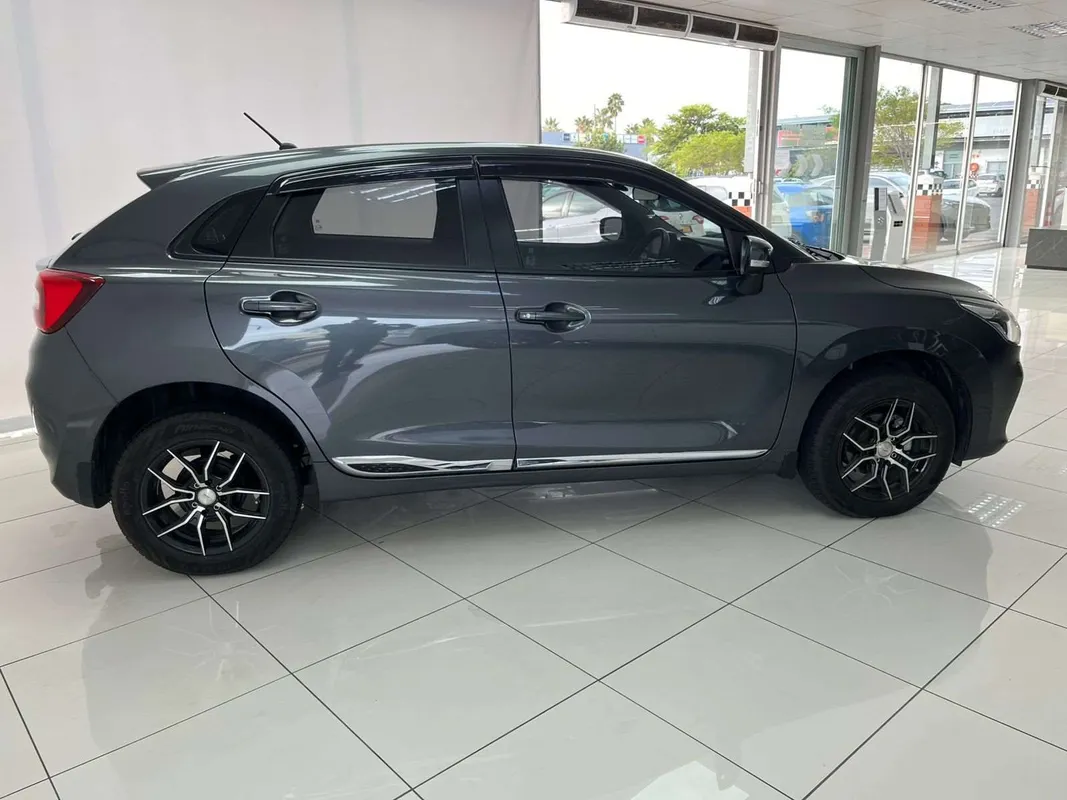 Suzuki Baleno 1.5 GL MT - Image 2