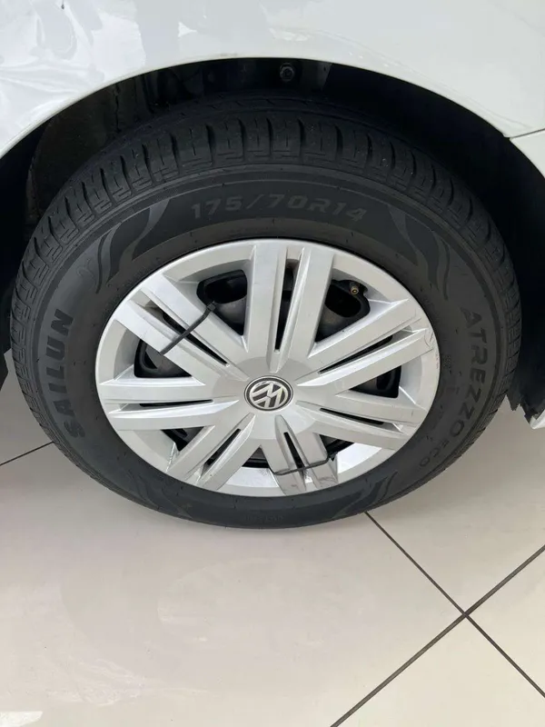 Volkswagen Polo Vivo hatch 1.4 Trendline - Image 9