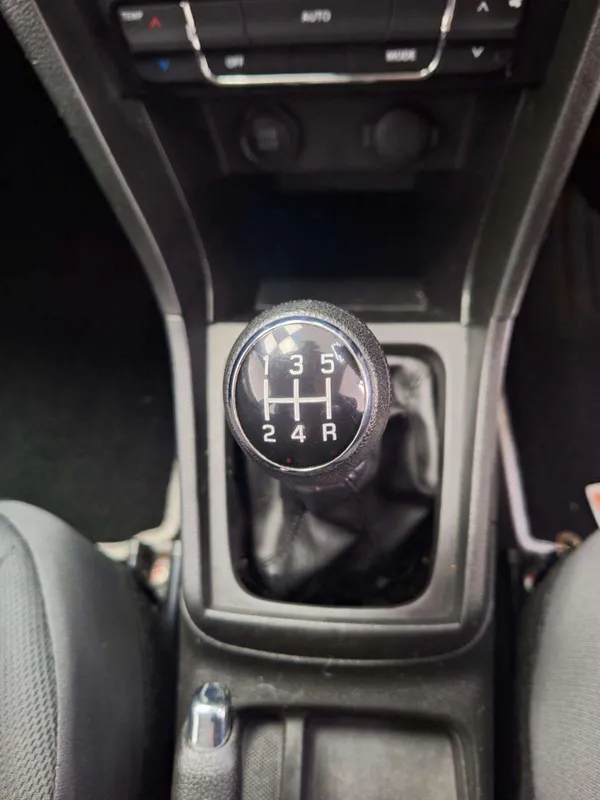 Suzuki Grand Vitara 1.5 GLX - Image 11