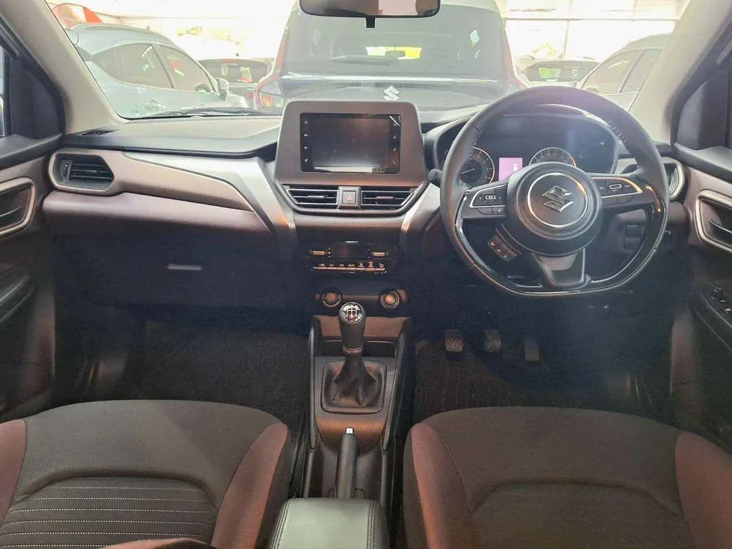 Suzuki Fronx 1.5 GL 5MT - Image 10