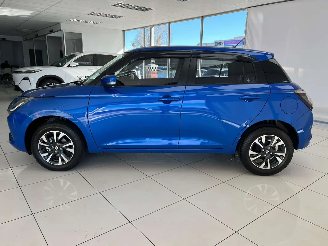 Suzuki Swift 1.2 GLX MT - Image 4