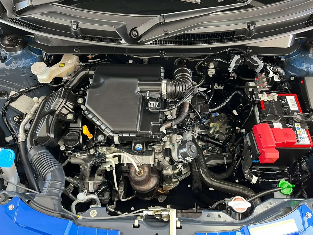 Suzuki Swift 1.2 GLX MT - Image 10