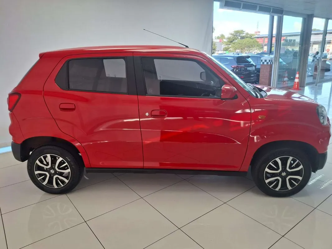 Suzuki S-Presso 1.0 GL+ MT - Image 2