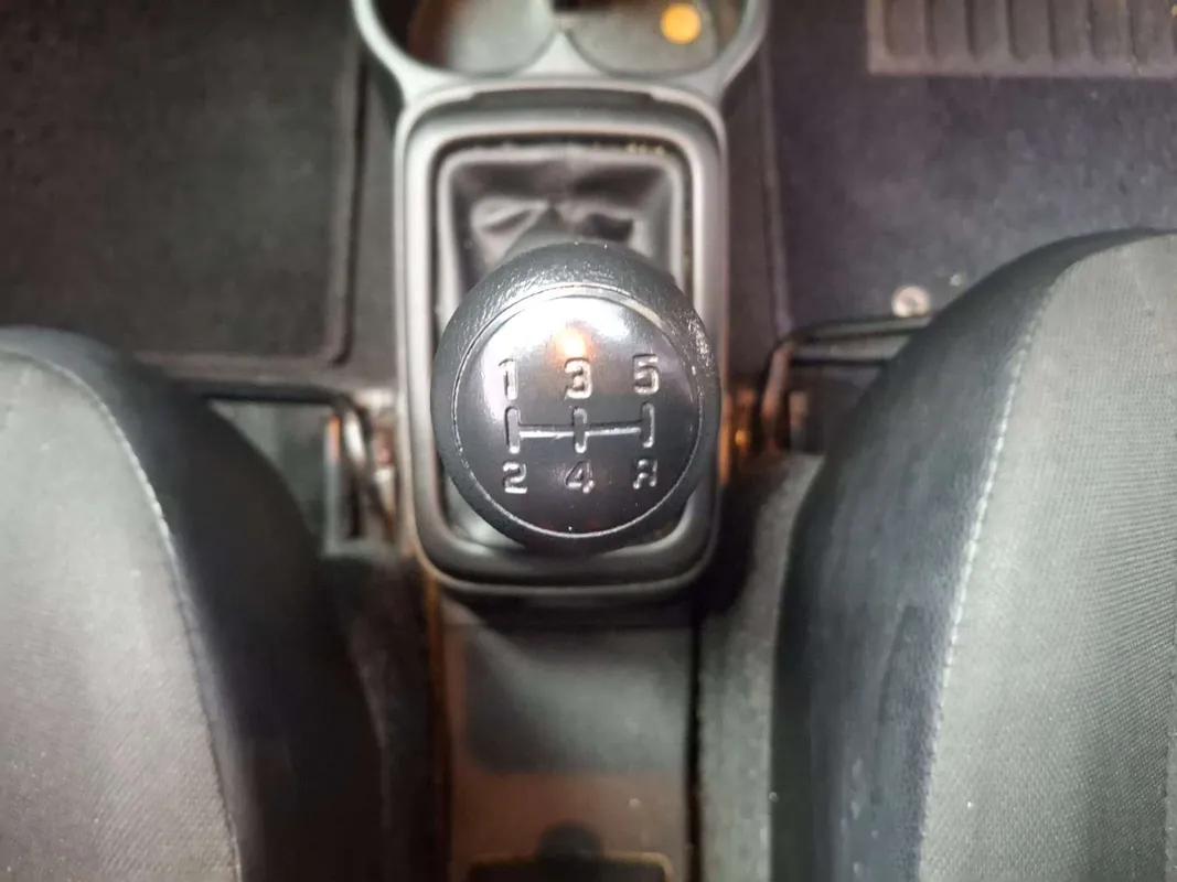 Suzuki S-Presso 1.0 GL+ MT - Image 14