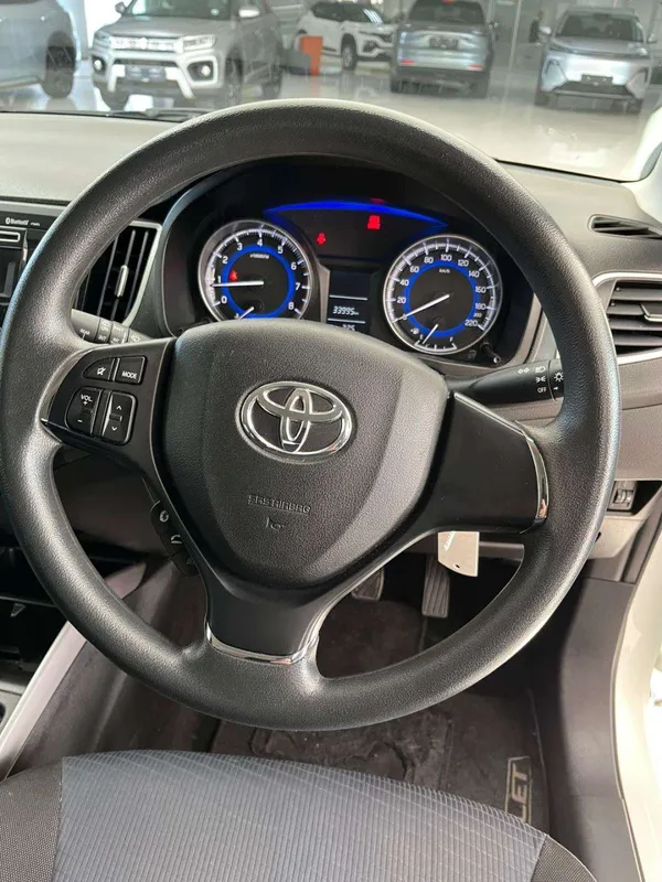 Toyota Starlet 1.4 Xi - Image 13