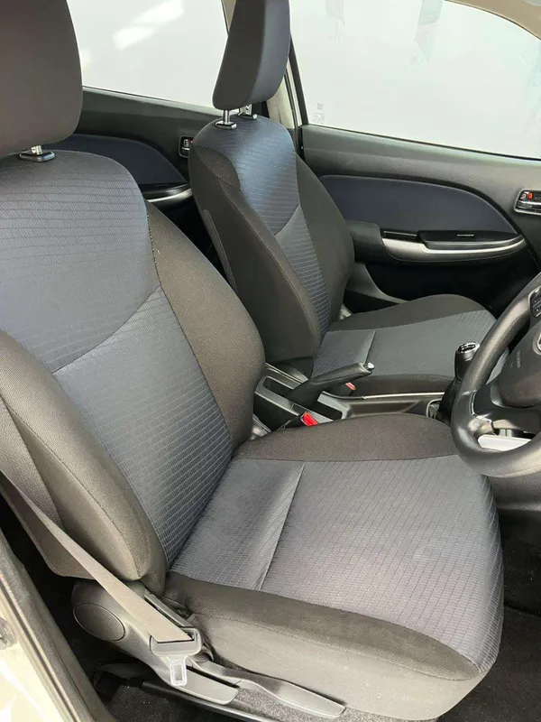 Toyota Starlet 1.4 Xi - Image 10