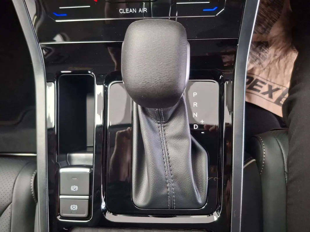 Chery Tiggo 4 Cross 1.5 LiT CVT - Image 15