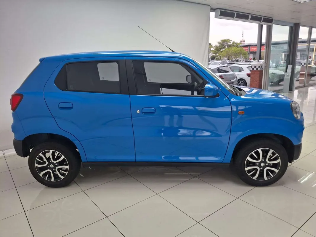 Suzuki S-Presso 1.0 GL+ AMT - Image 2
