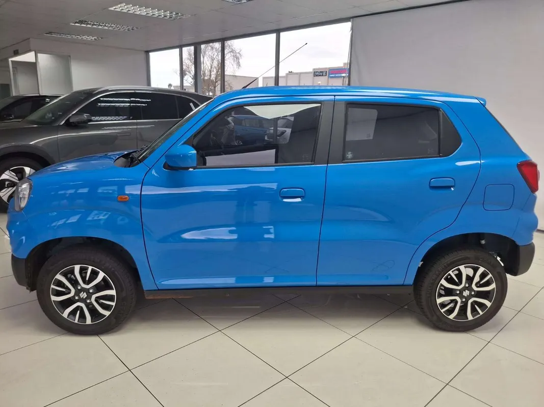 Suzuki S-Presso 1.0 GL+ AMT - Image 4