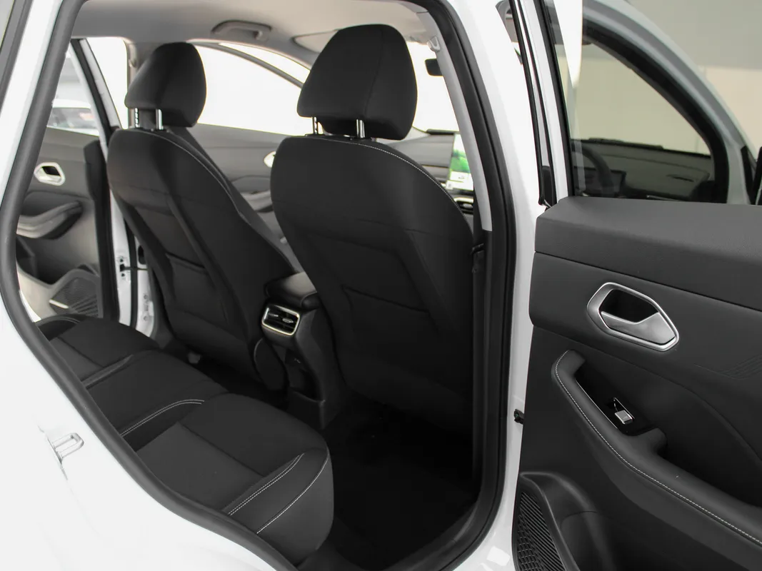 Geely Coolray 1.5TD Nova DCT - Image 18