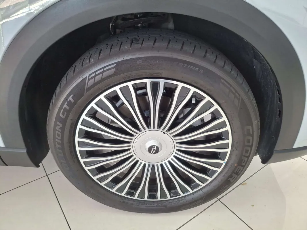Chery Tiggo 9 1.5T CSH Vanguard AWD (PHEV) - Image 9
