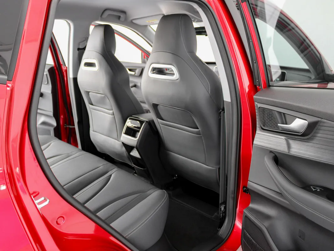 Chery Tiggo 4 Cross 1.5 LiT - Image 10
