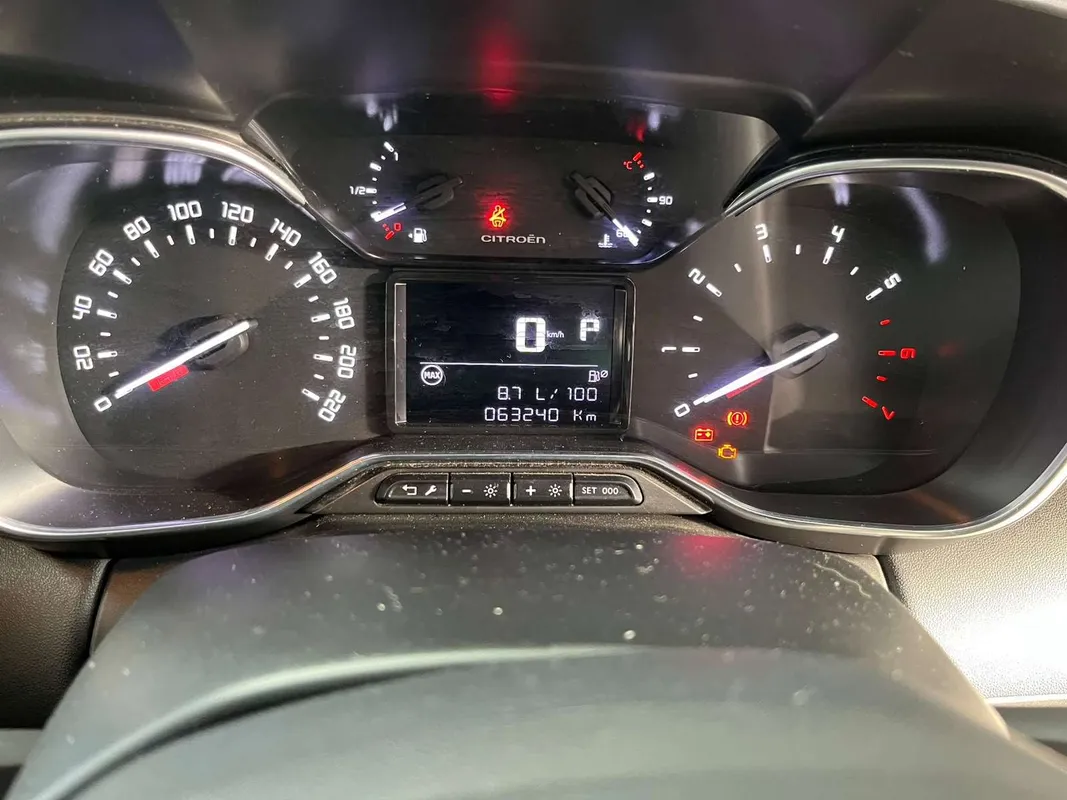 Citroen C3 Aircross 1.2T Shine - Image 14