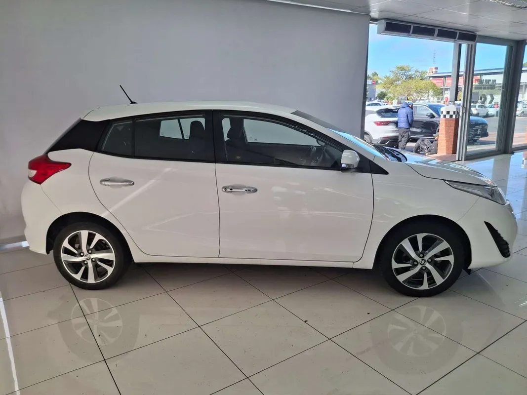 Toyota Yaris 1.5 Xs auto - Image 2