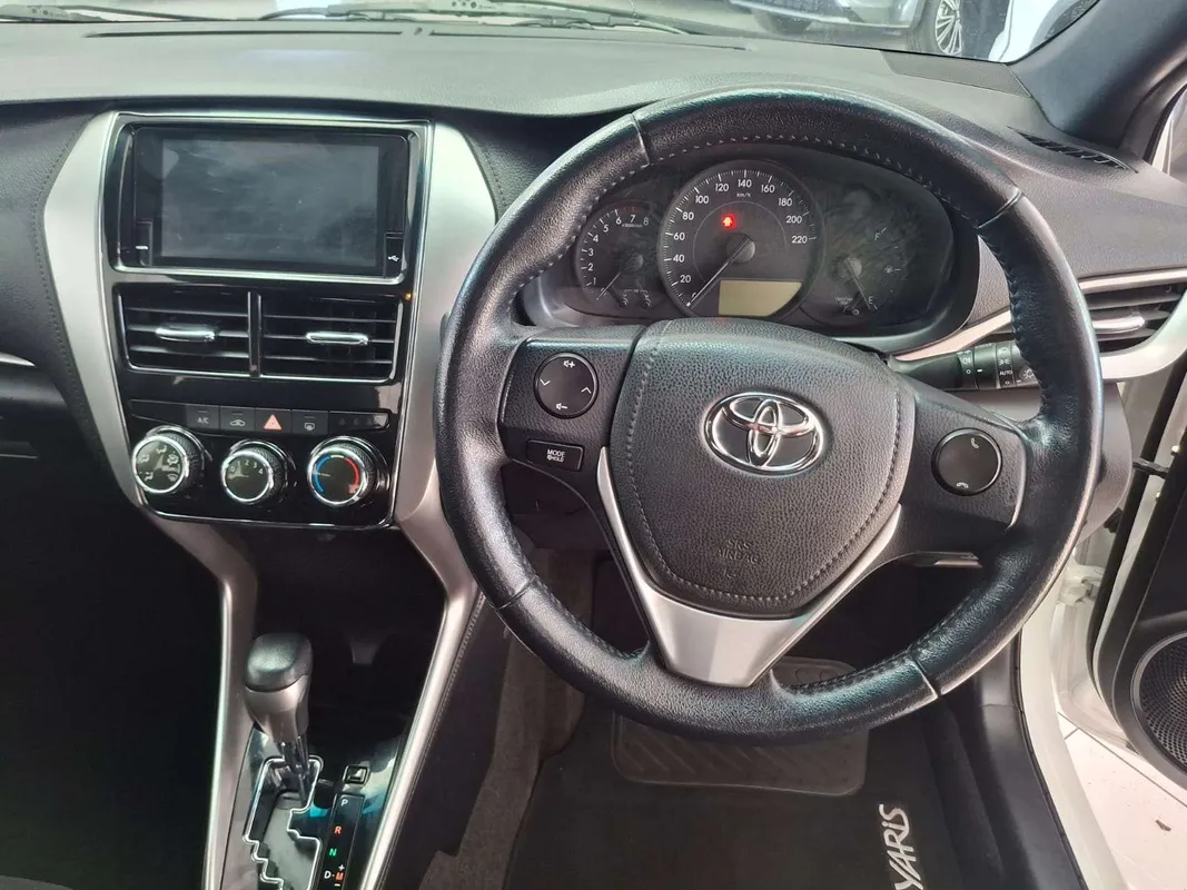 Toyota Yaris 1.5 Xs auto - Image 16
