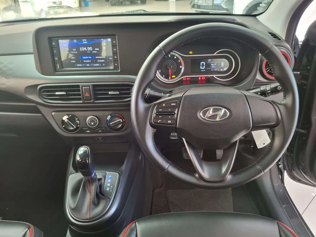 Hyundai Grand i10 1.2 Fluid A/T - Image 16