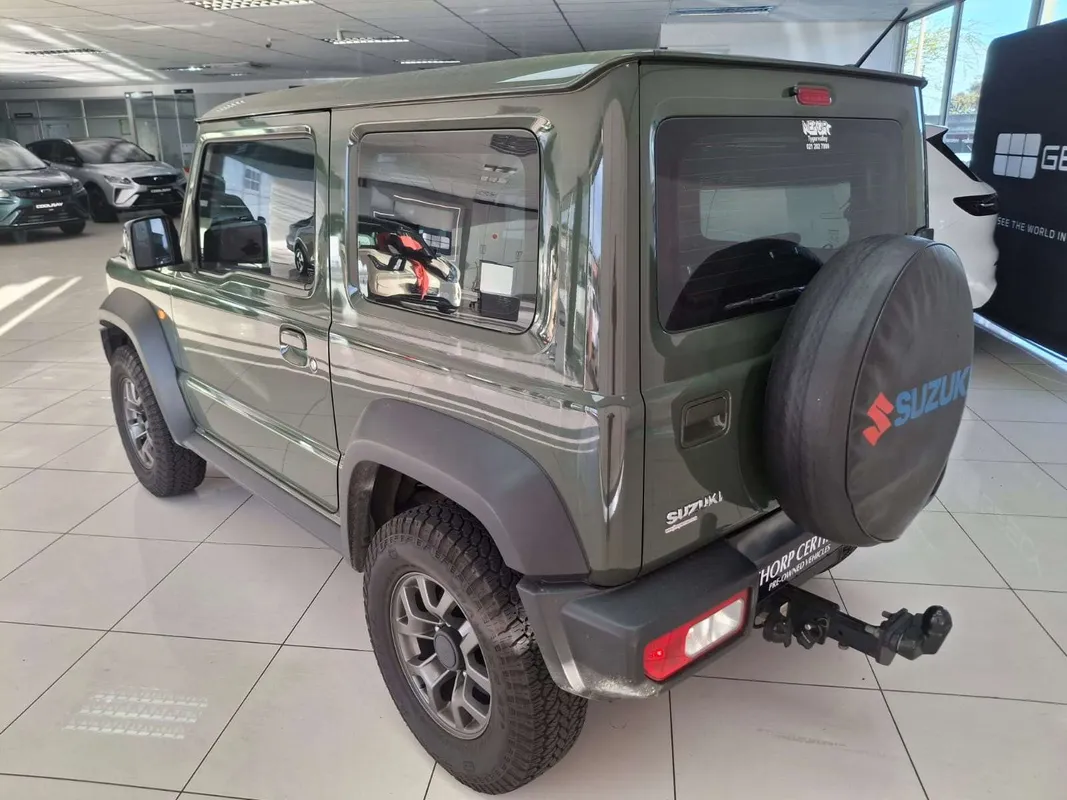 Suzuki Jimny 1.5 GLX MT - Image 8