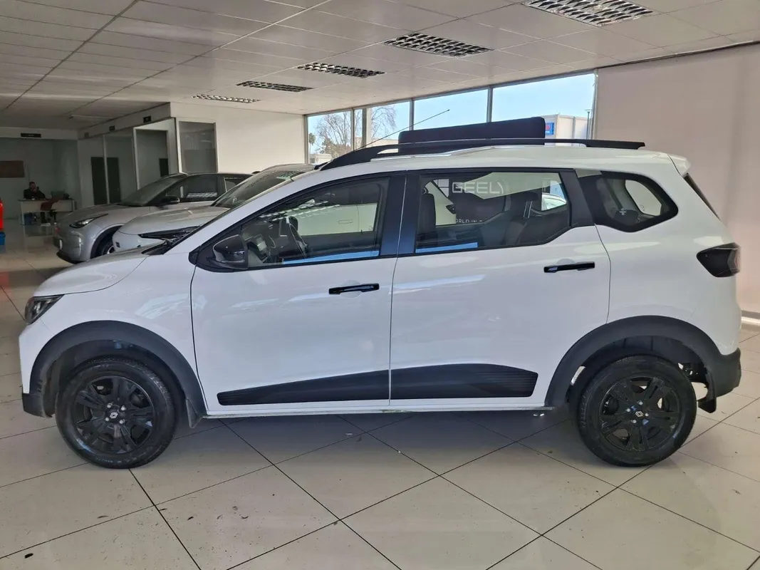 Renault Triber 1.0L Techno MT - Image 4