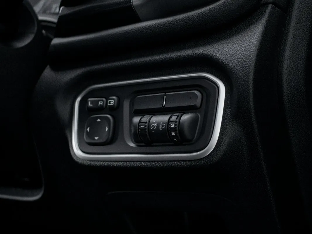 GWM P-Series PV 2.0TD LT 4X4 Auto D/C P/U - Image 15