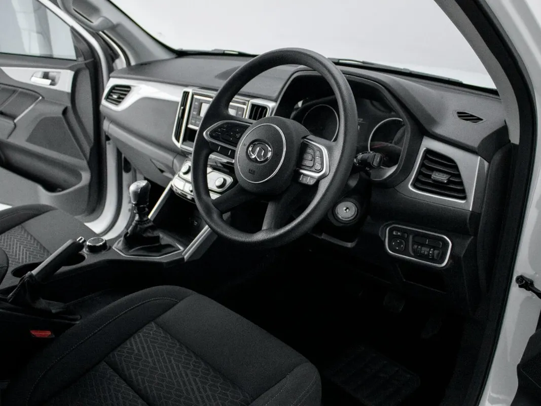 GWM P-Series CV 2.0TD SX 4X4 S/C P/U - Image 10