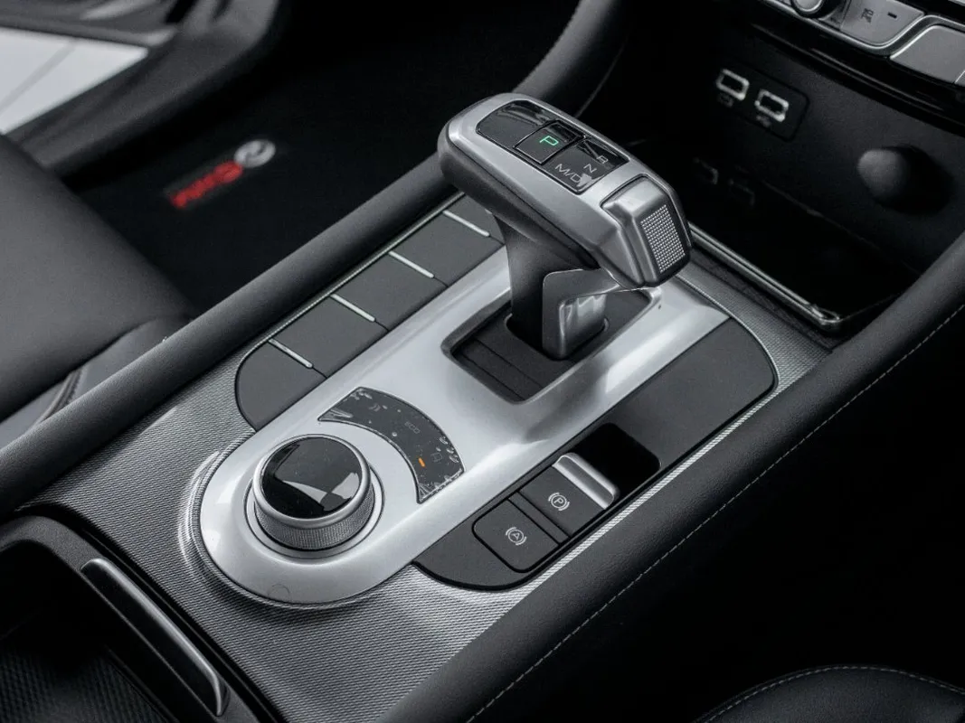 GWM P-Series PV 2.0TD LT Auto D/C P/U - Image 18